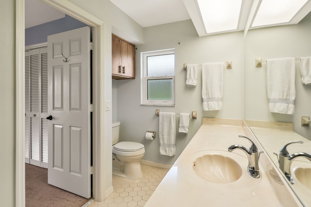 10361 Windsor Way, Naples, FL 34109