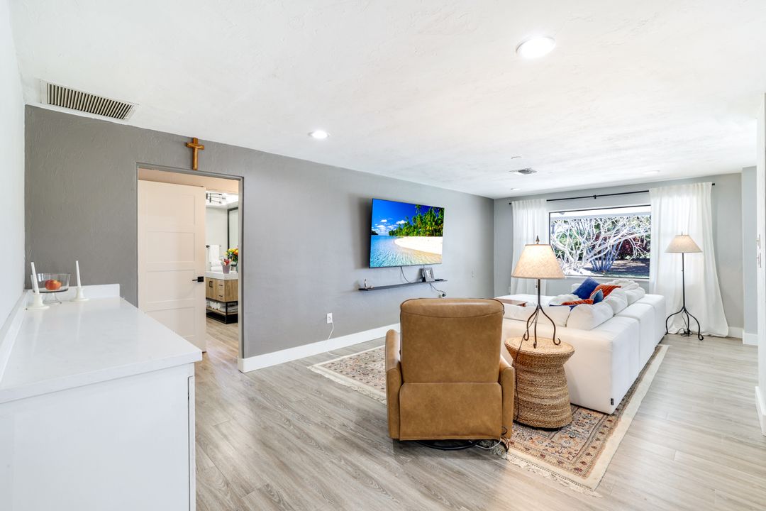 233 Shadowridge Ct, Marco Island, FL 34145