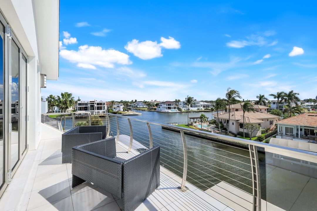 260 Channel Dr, Naples, FL 34108