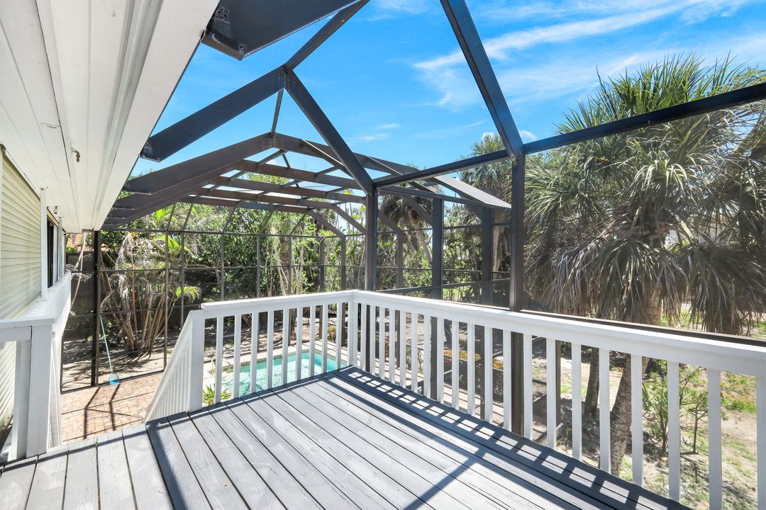 1043 Blue Heron Dr, Sanibel, FL 33957