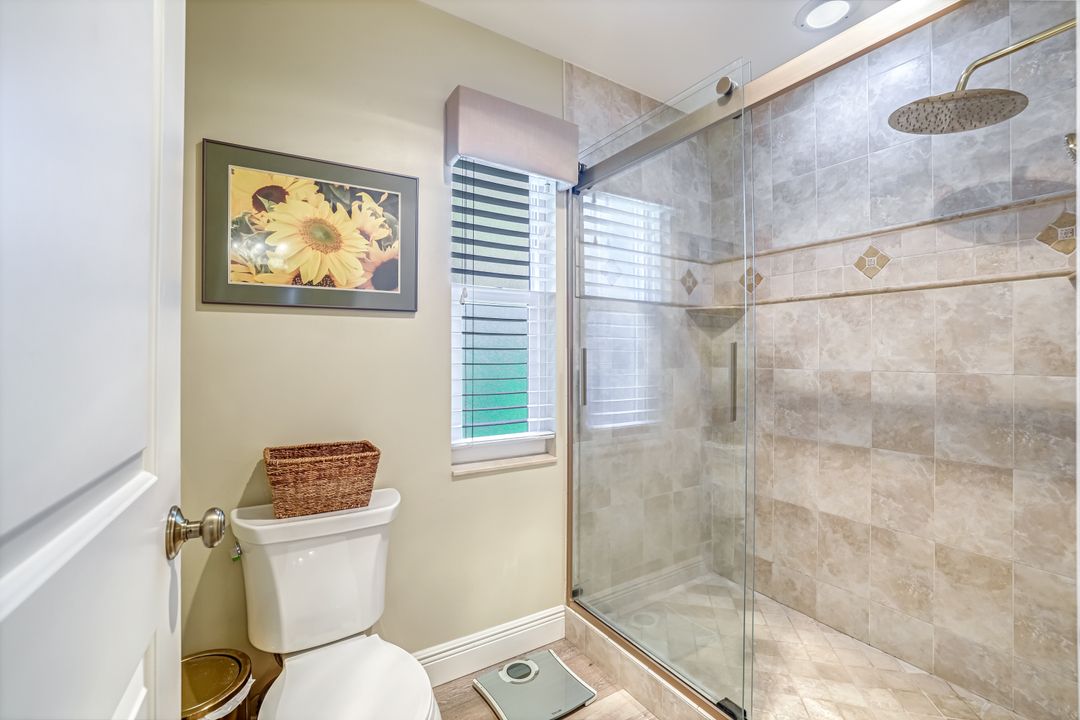 401 Panay Ave, Naples, FL 34113