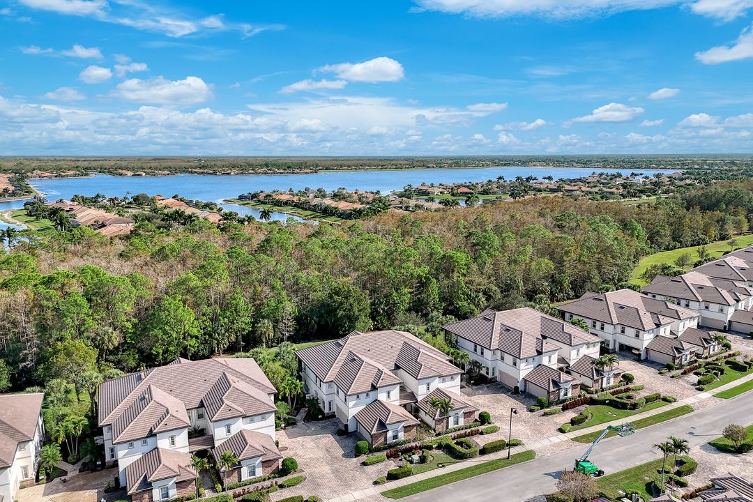 9516 Ironstone Terrace #101, Naples, FL 34120