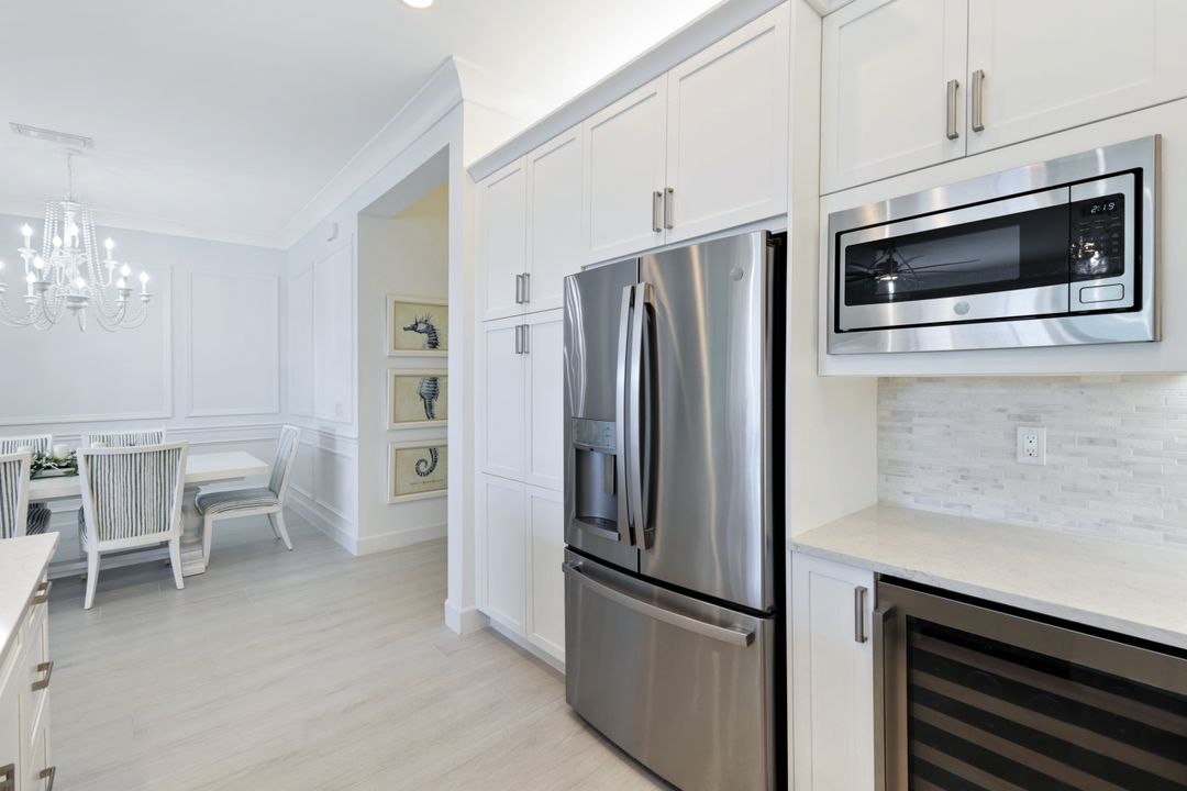 11555 Jacaranda Dr, Naples, FL 34120