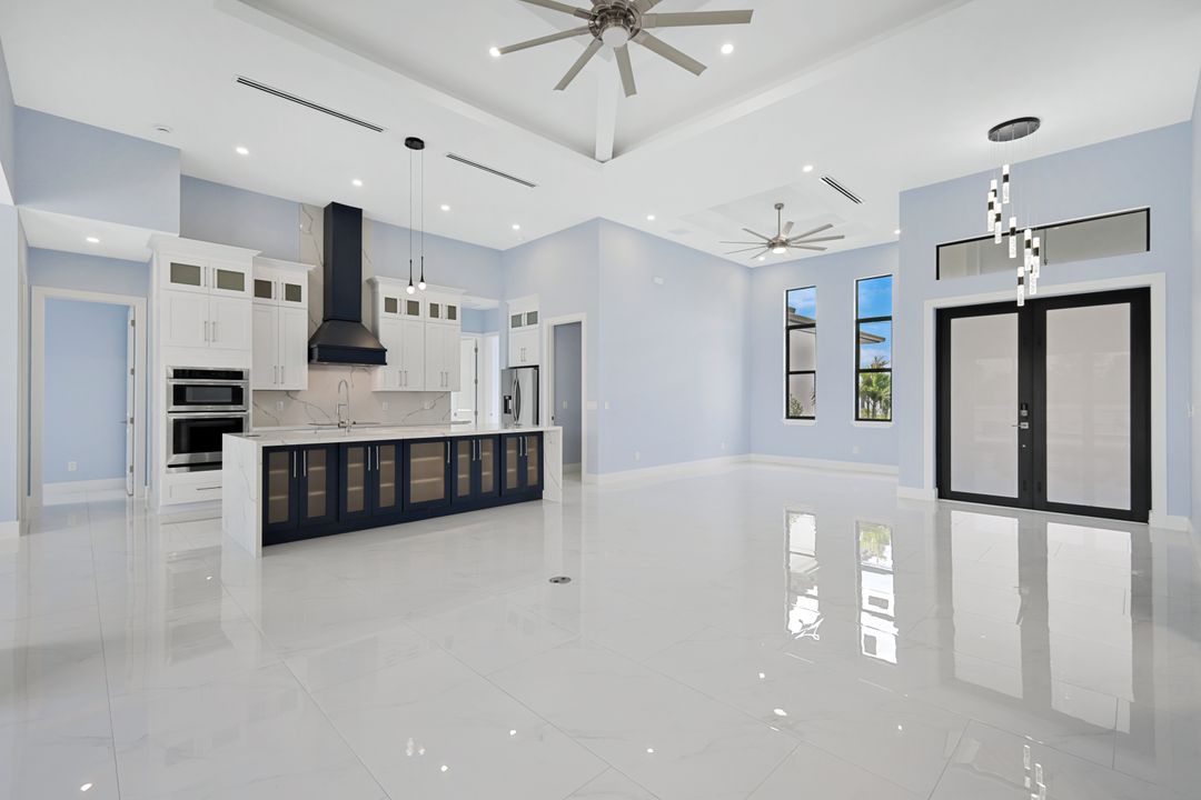 2917 NW 27th St, Cape Coral, FL 33993