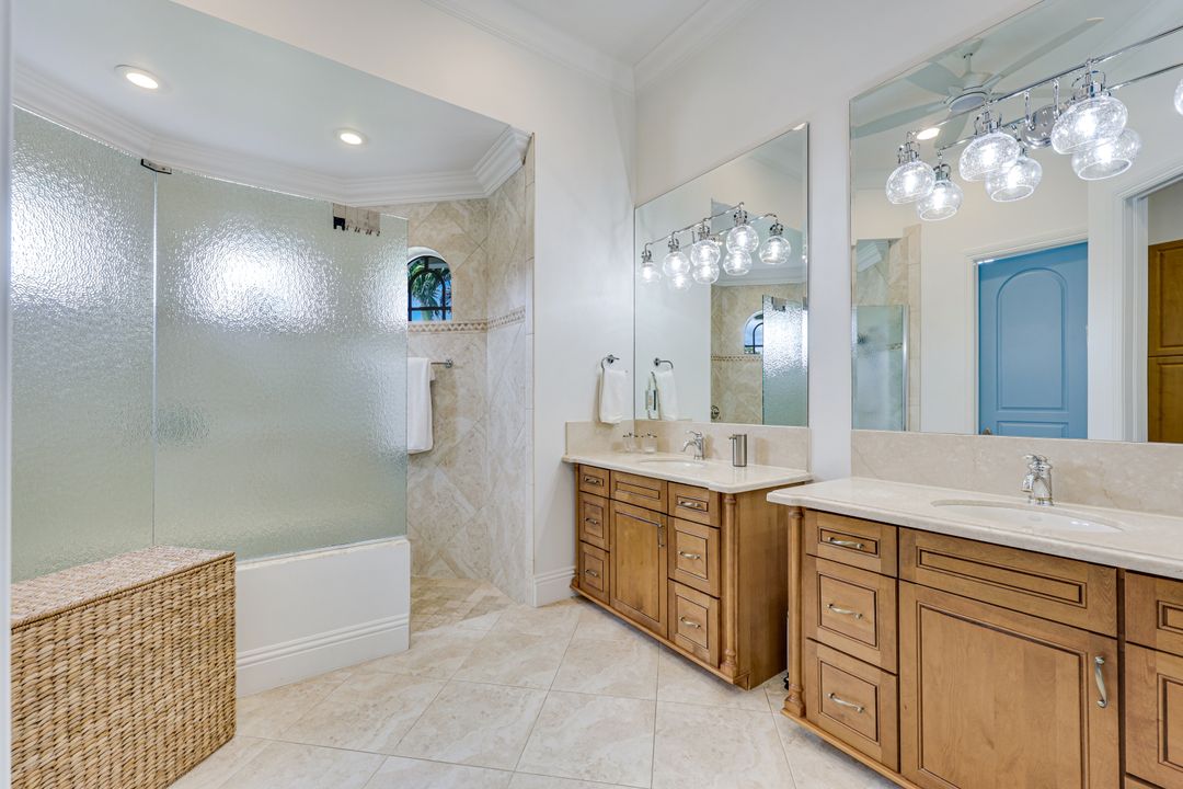 1148 Lamplighter Ct, Marco Island, FL 34145