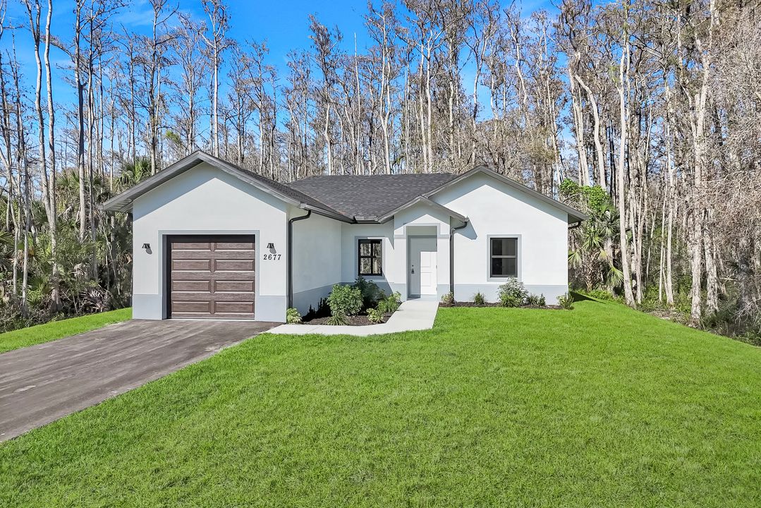 2677 62nd Avenue NE, Naples, FL 34120