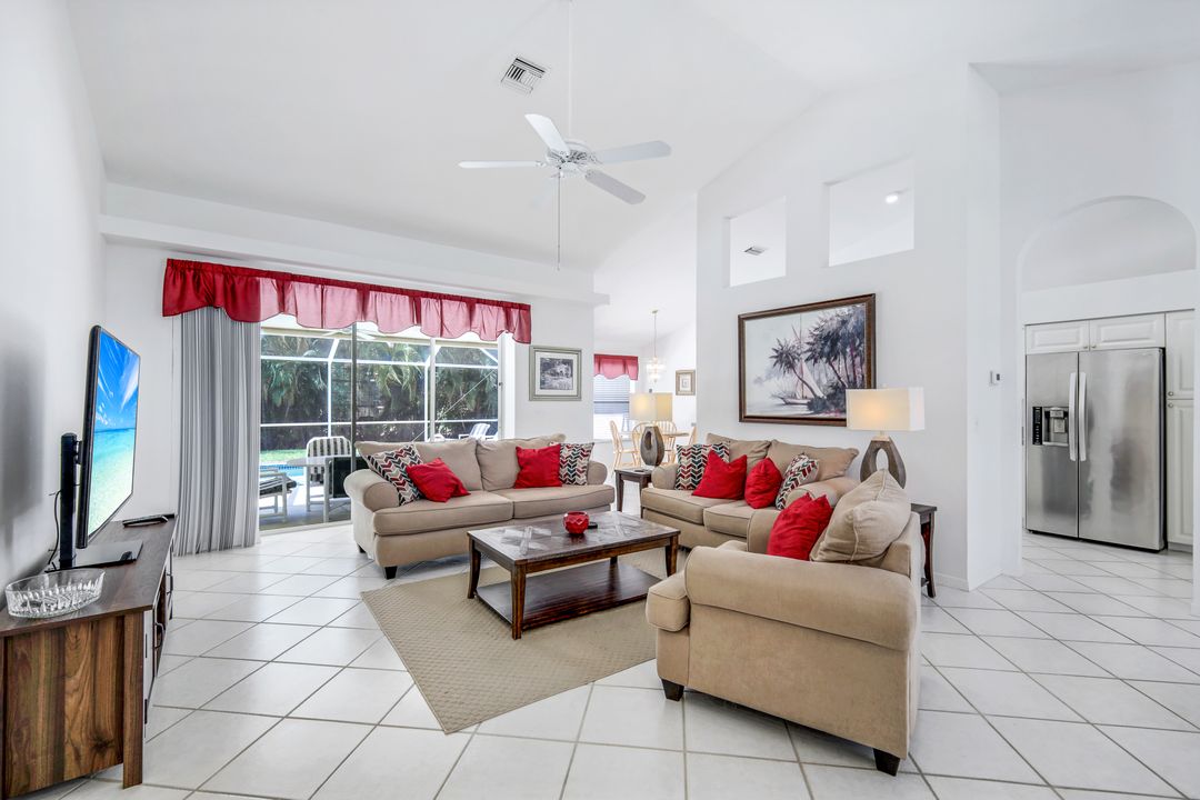 5110 Brixton Ct, Naples, FL 34104