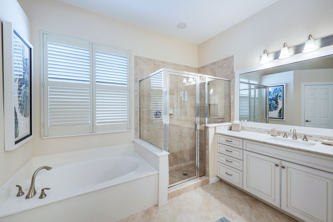 9084 Falling Leaf Dr, Bonita Springs, FL 34135