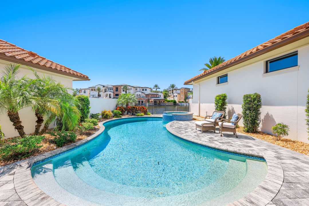 16484 Talis Park Dr, Naples, FL 34110
