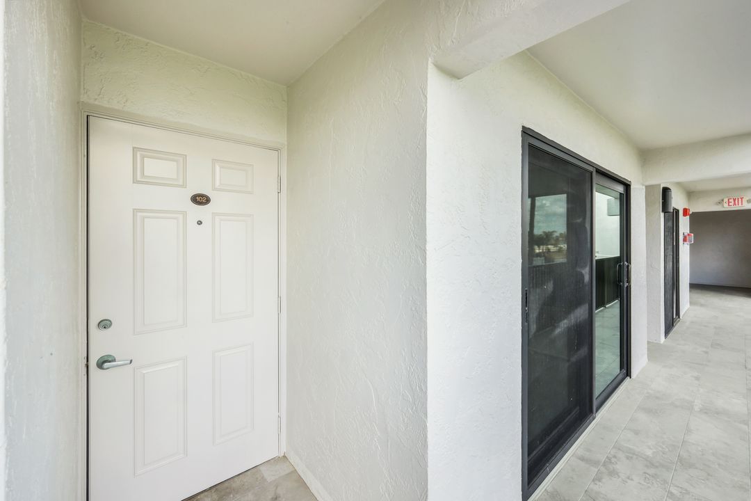 25840 Hickory Blvd  #b102, Bonita Springs, FL 34134