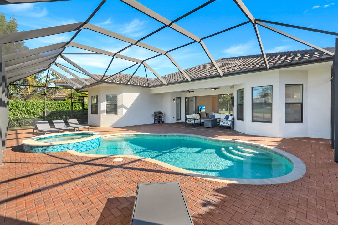 4549 Azalea Dr, Naples, FL 34119