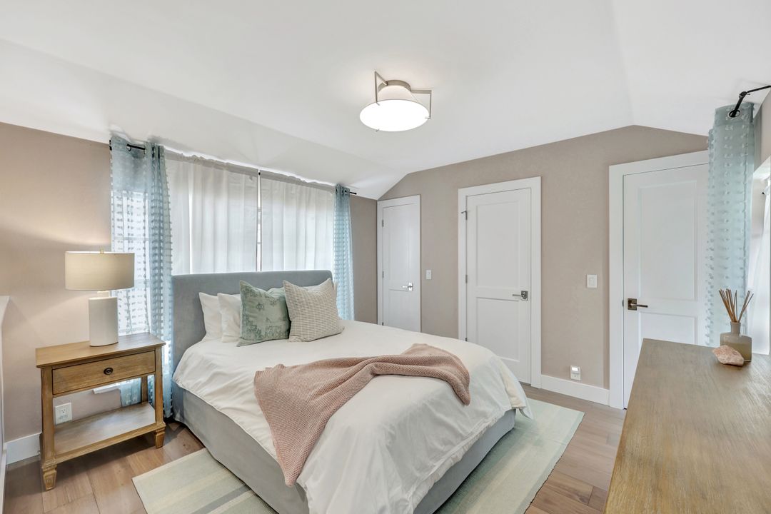 1500 Pelican Ave, Naples, FL 34102