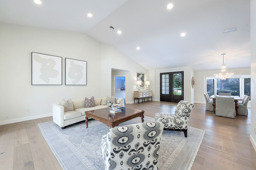 2209 Noble Ct, Naples, FL 34110