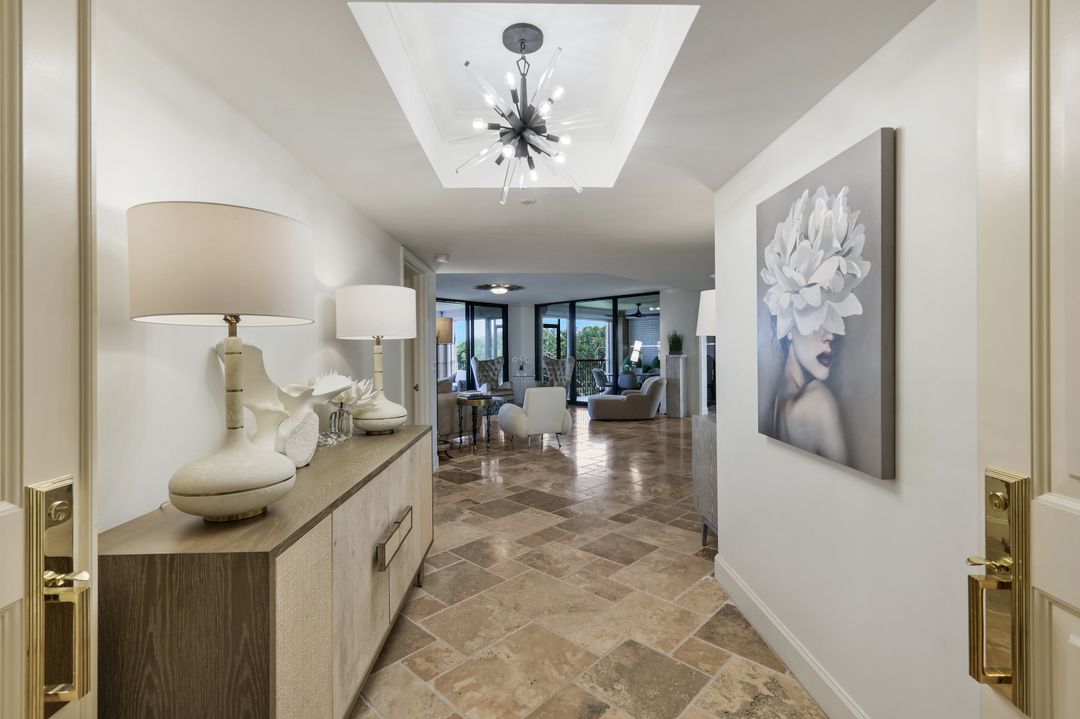 6597 Nicholas Blvd #306, Naples, FL 34108