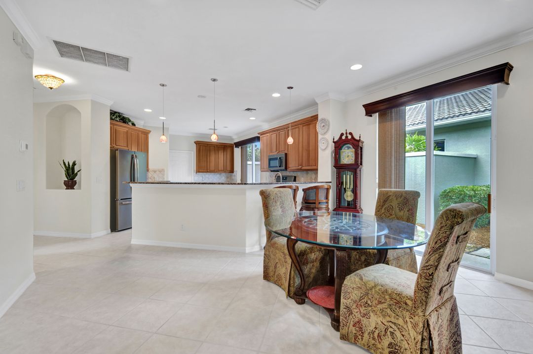 9359 Trieste Dr, Fort Myers, FL 33913