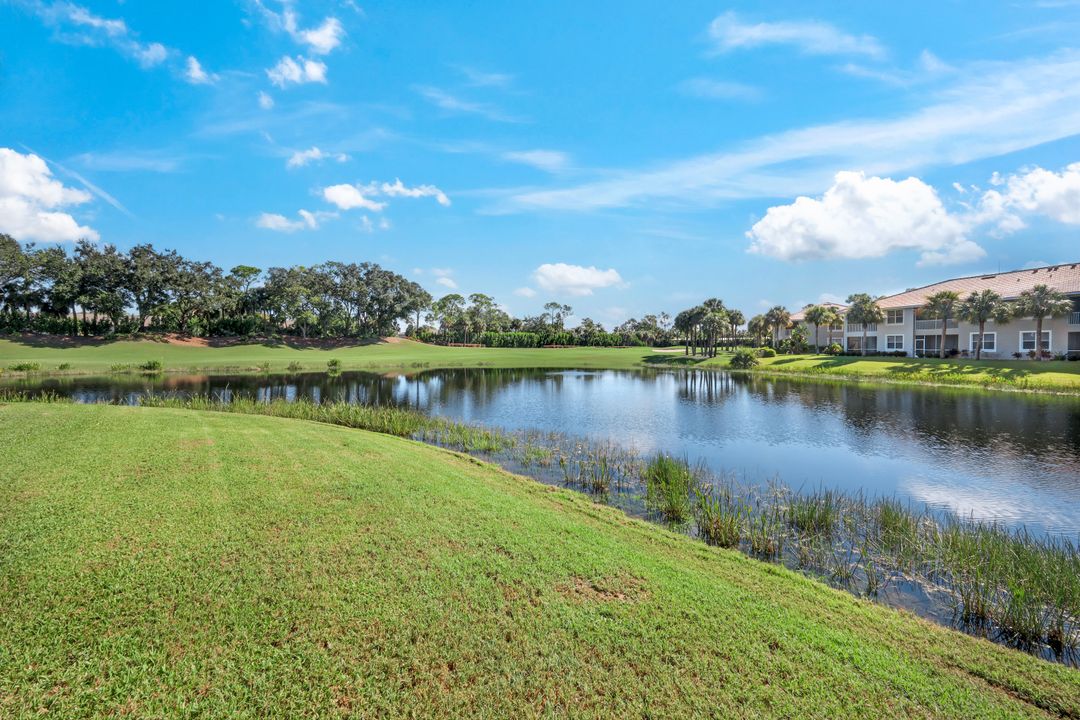 2235 Chesterbrook Ct #203, Naples, FL 34109