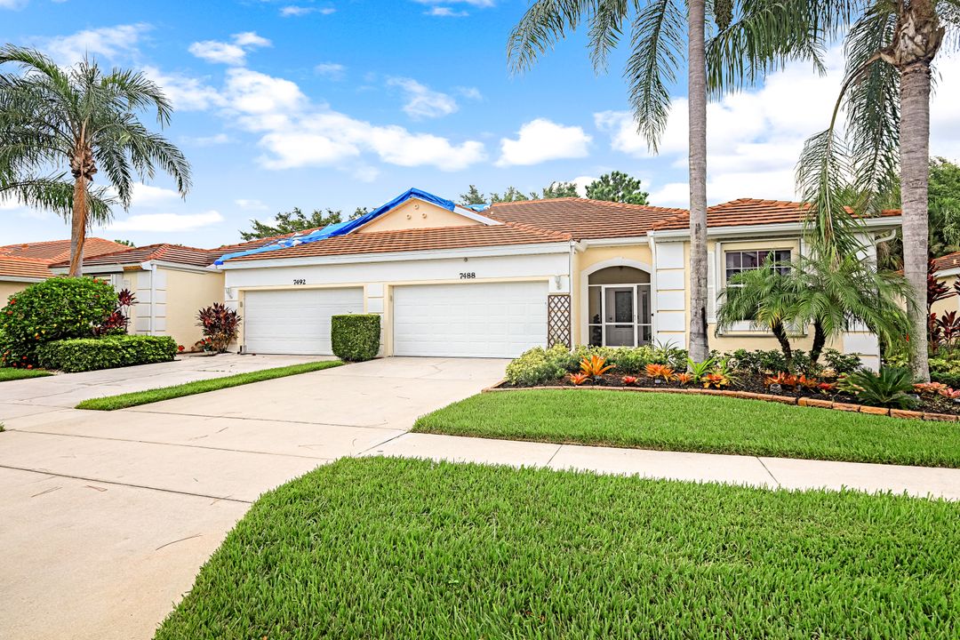 7488 Berkshire Pines Dr, Naples, FL 34104