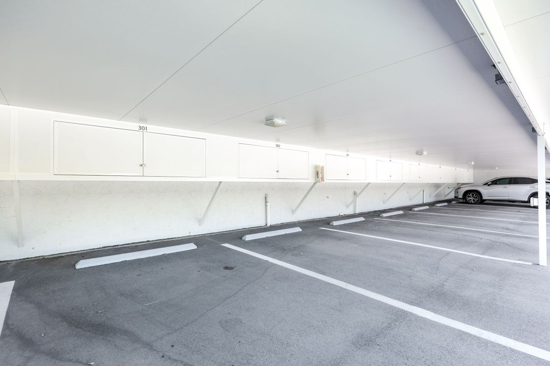 4200 Belair Ln #302, Naples, FL 34103