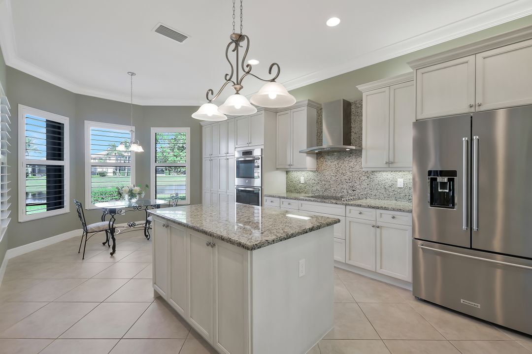 3384 Atlantic Cir, Naples, FL 34119