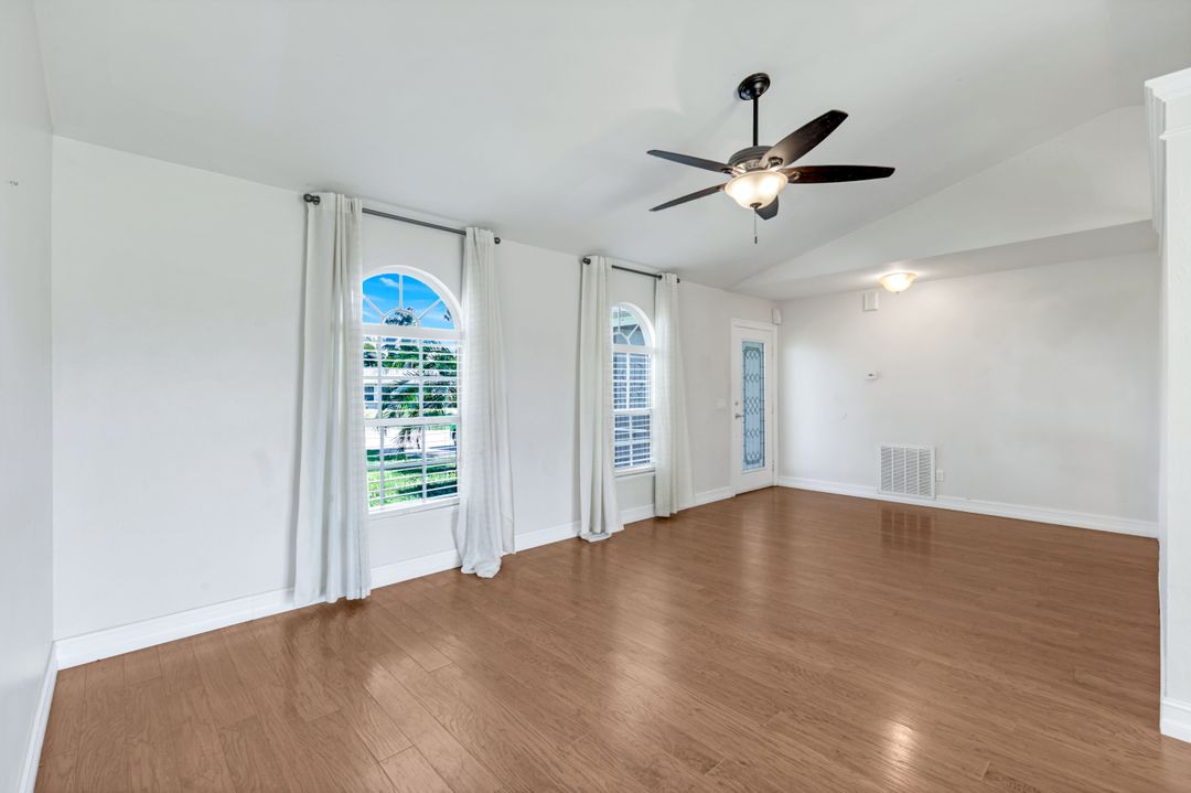 7576 Captiva Blvd, Fort Myers, FL 33967