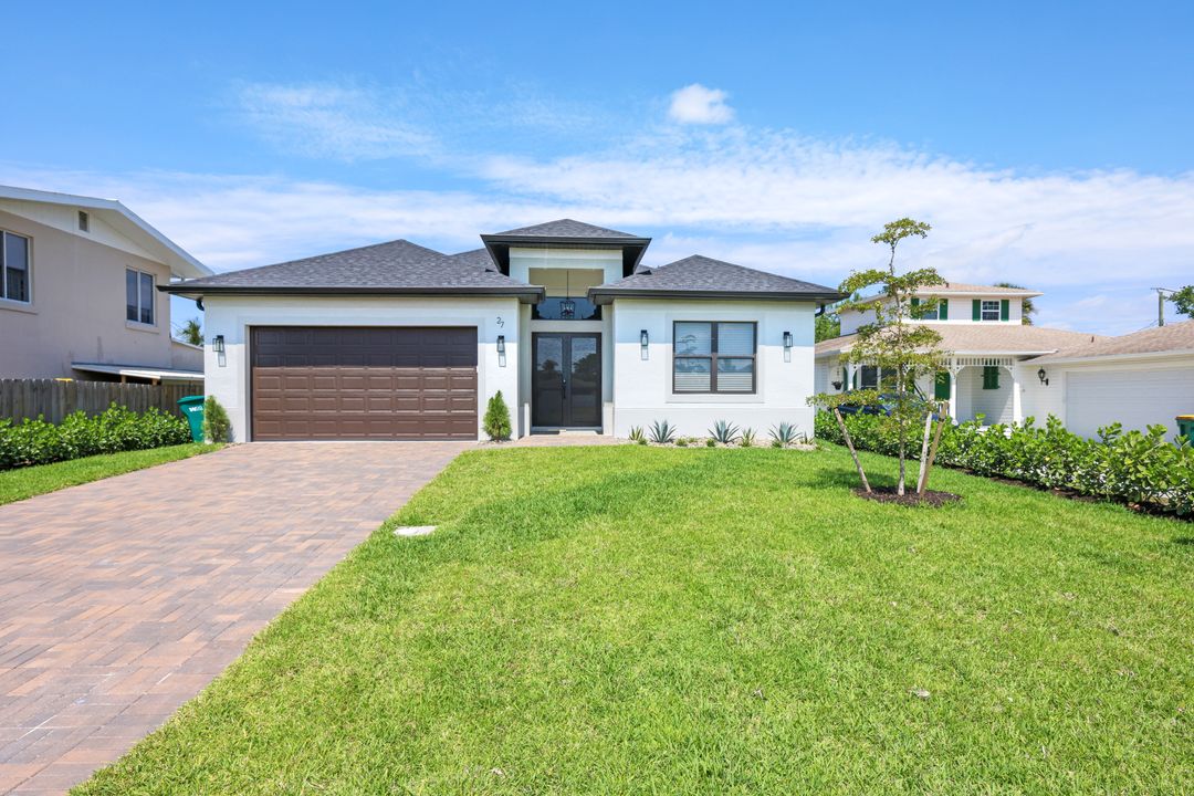 27 2nd St, Bonita Springs, FL 34134