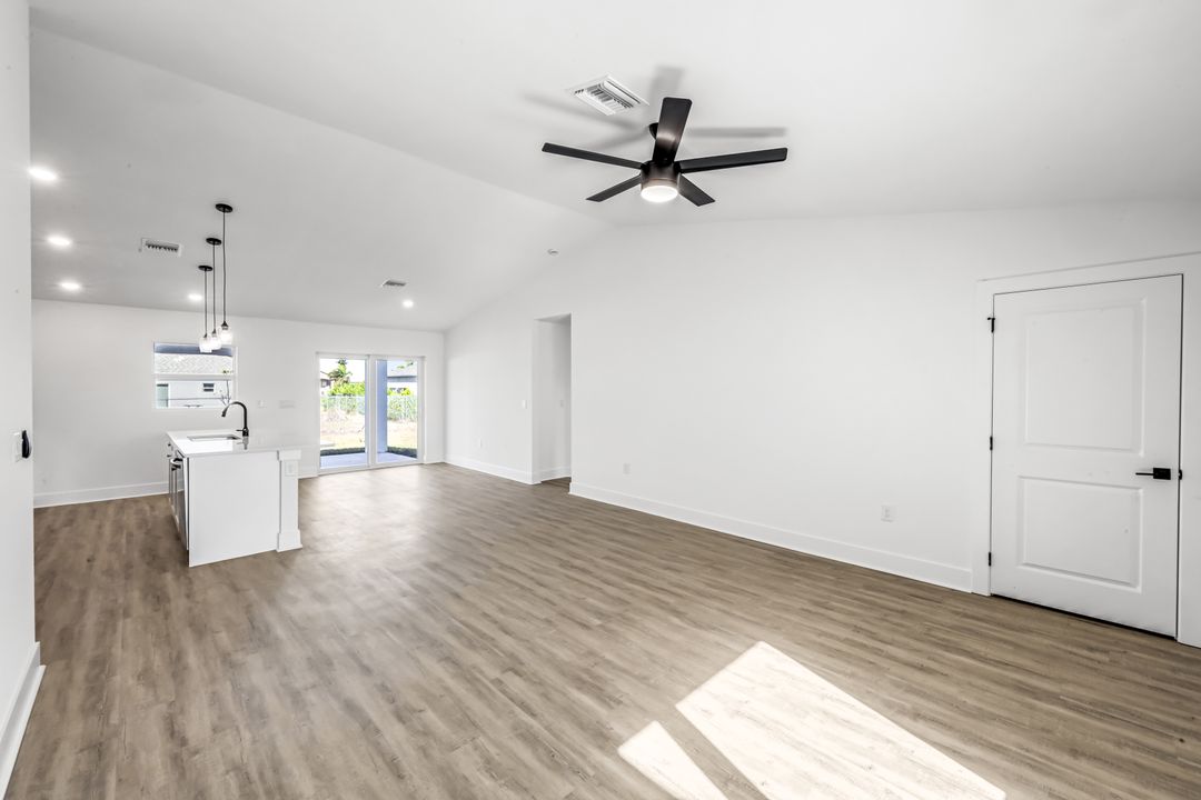 1702 NW 5th Pl, Cape Coral, FL 33993