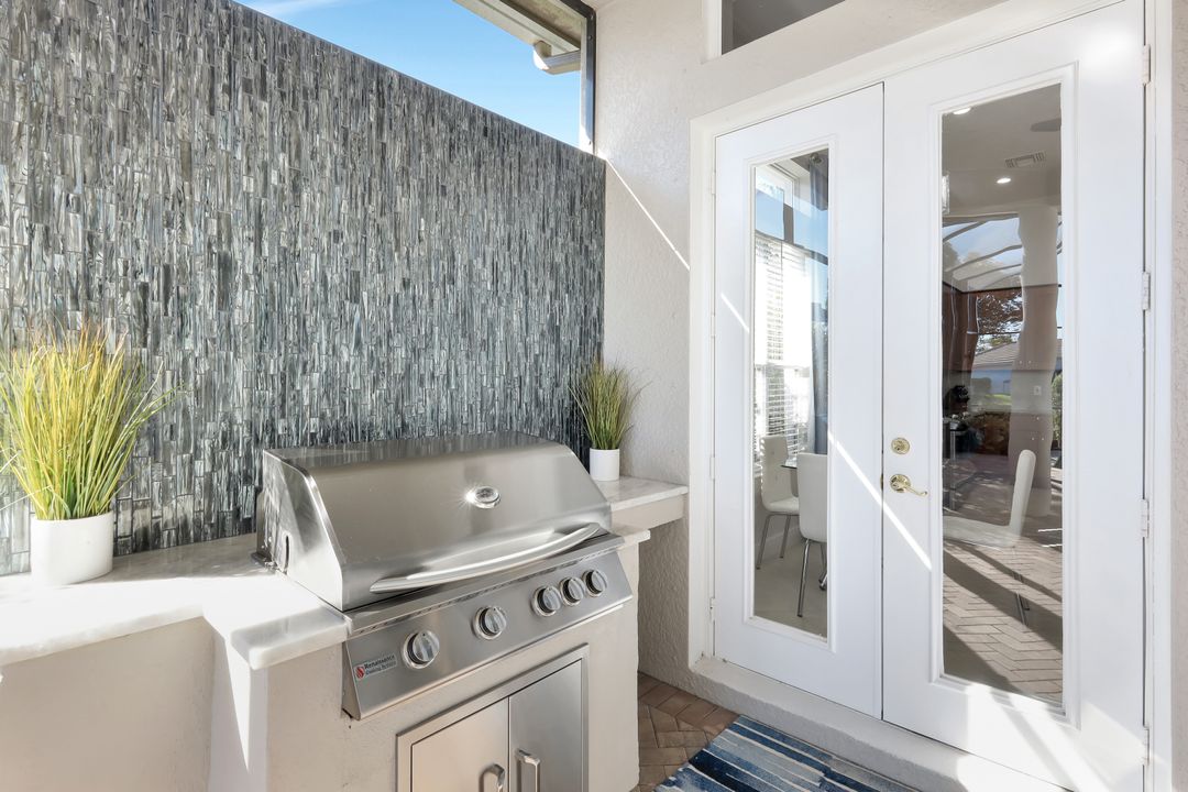 8980 Cherry Oaks Tr, Naples, FL 34114