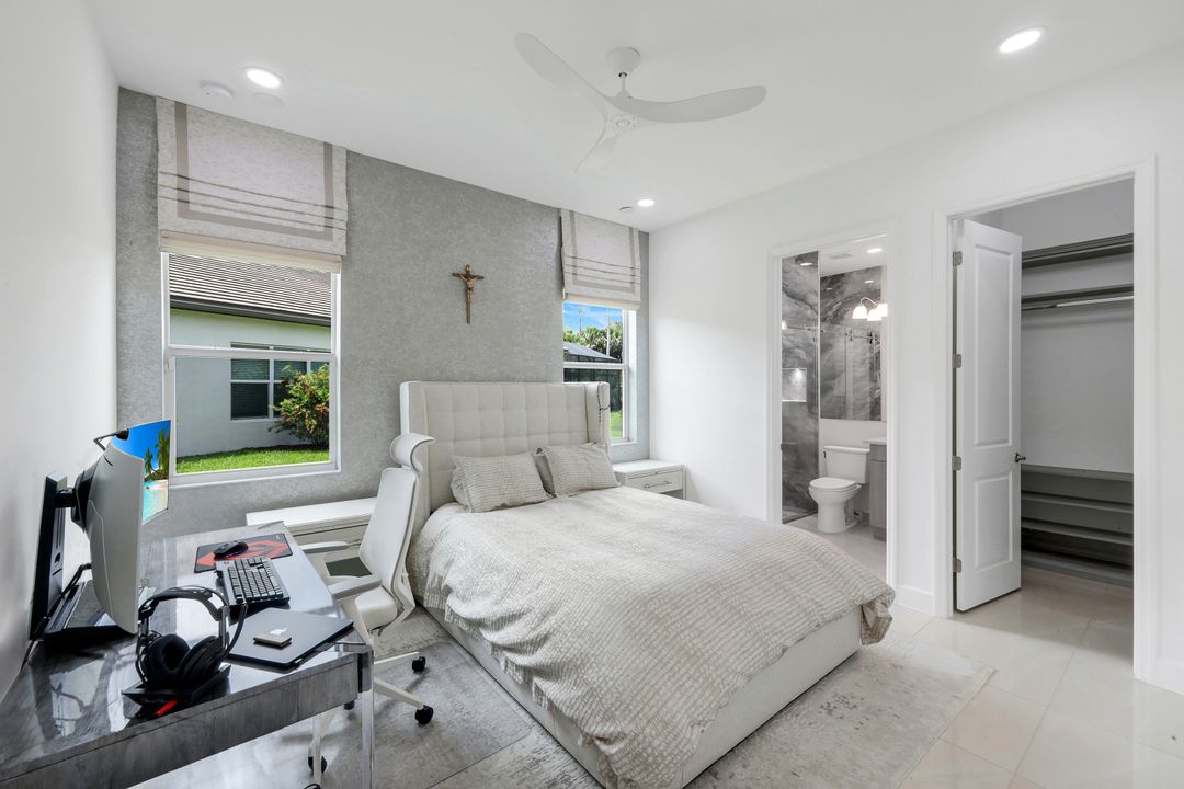 12063 Azalea Wy, Naples, FL 34120