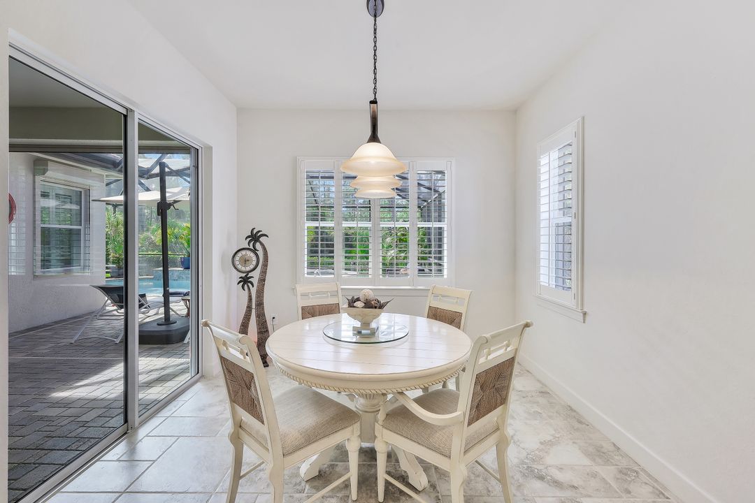 8130 Valiant Dr, Naples, FL 34104