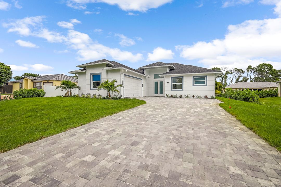 9107 Henry Rd, Fort Myers, FL 33967