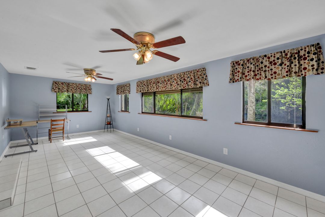 18200 Elmwood Dr, Alva, FL 33920
