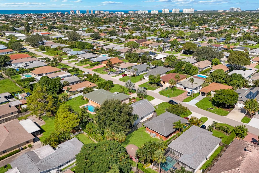 768 96th Ave N, Naples, FL 34108