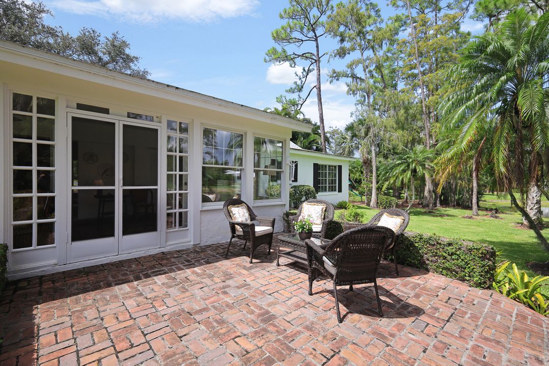 861 Swallow Point, Naples, FL 34105