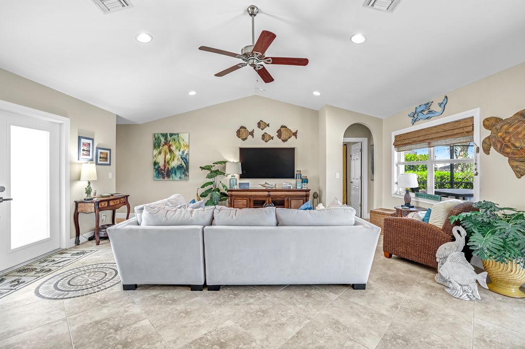 815 Rose Ct, Marco Island, FL 34145
