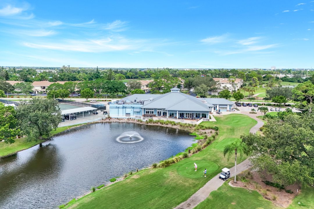 5585 Trailwinds Dr #326, Fort Myers, FL 33907