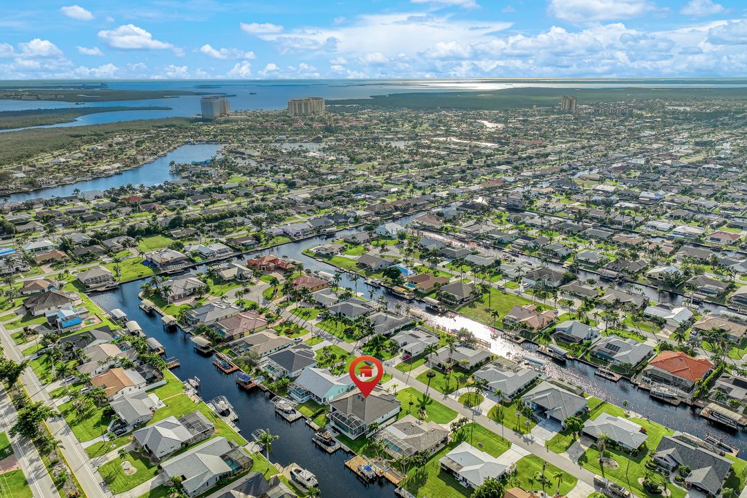 5317 SW 8th Pl, Cape Coral, FL 33914