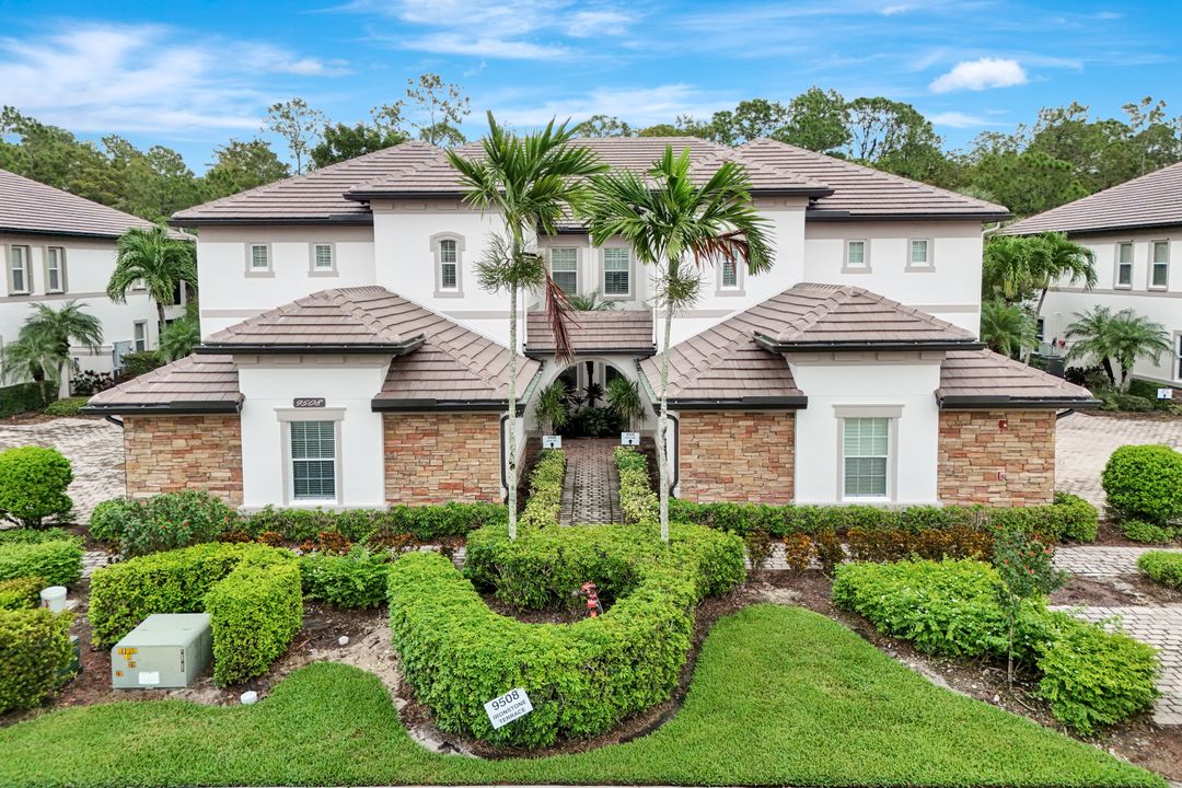 9508 Ironstone Terrace #201, Naples, FL 34120