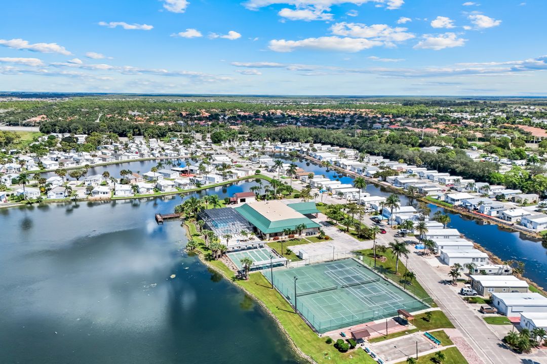 325 Imperial Wilderness Blvd, Naples, FL 34114