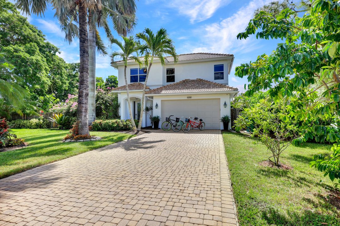 636 102nd Ave N, Naples, FL 34108, Naples, FL 34108