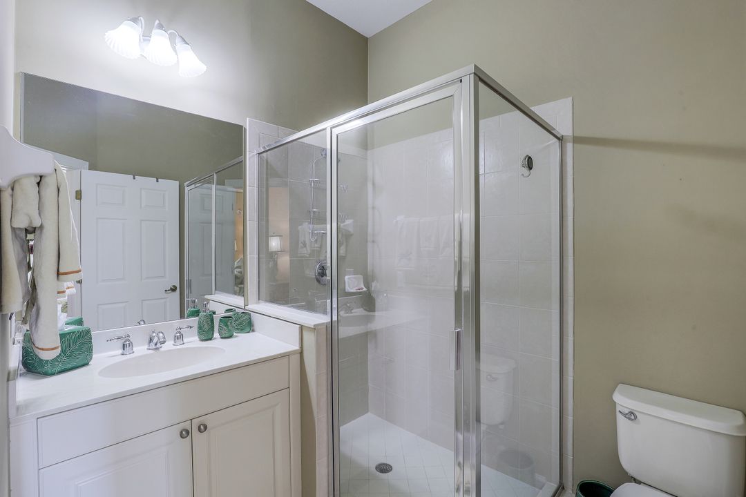 9204 Quartz Ln #201, Naples, FL 34120