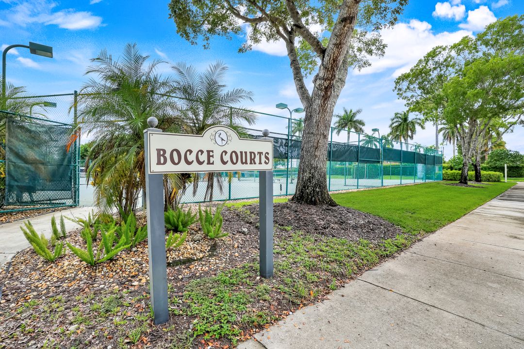 6635 Huntington Lakes Cir #202, Naples, FL 34119