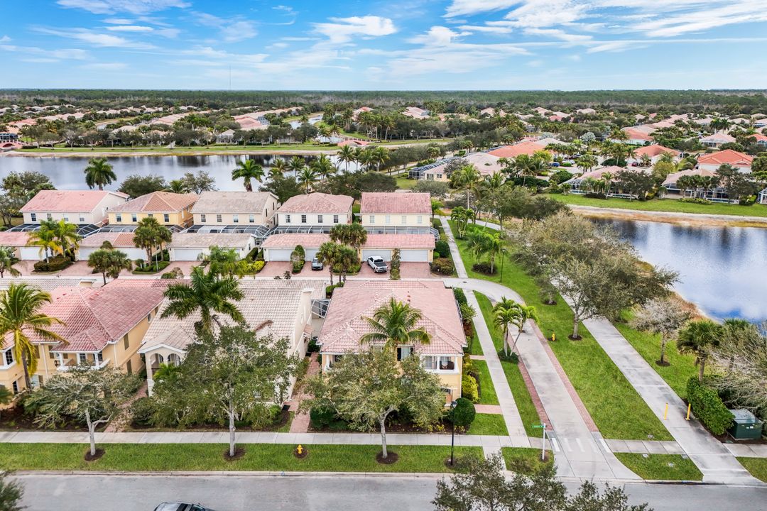 8365 Rimini Way, Naples, FL 34114