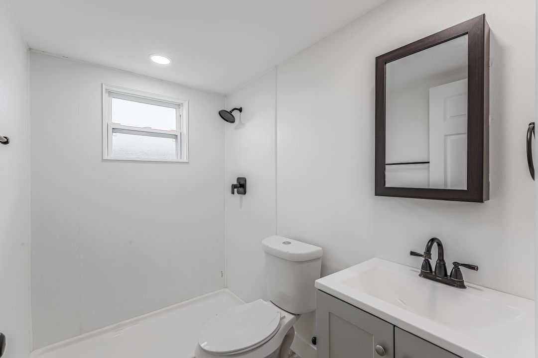 4906 York St, Cape Coral, FL 33904