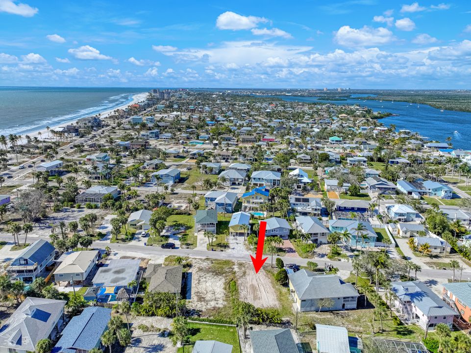 144 Hercules Dr, Fort Myers Beach, FL 33931