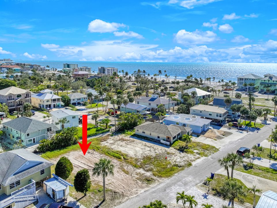 144 Hercules Dr, Fort Myers Beach, FL 33931