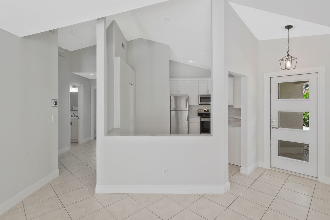 11054 Linnet Ln, Naples, FL 34119