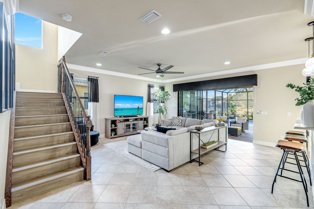 11732 Meadowrun Cir, Fort Myers, FL 33913