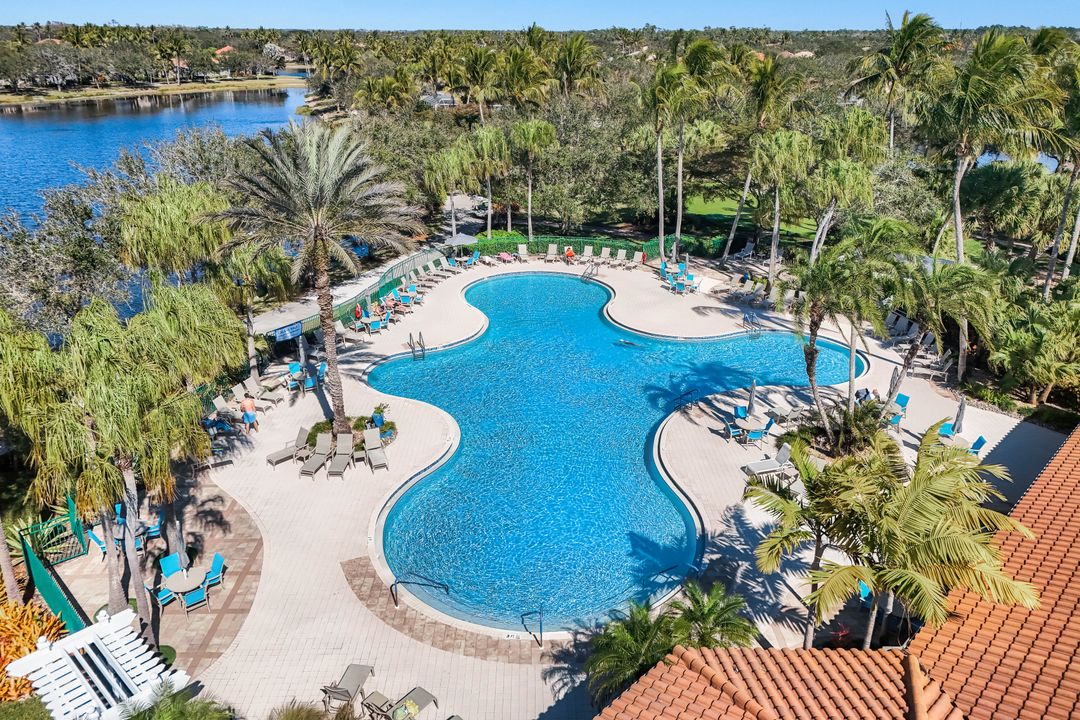 5343 Hawkesbury Way, Naples, FL 34119