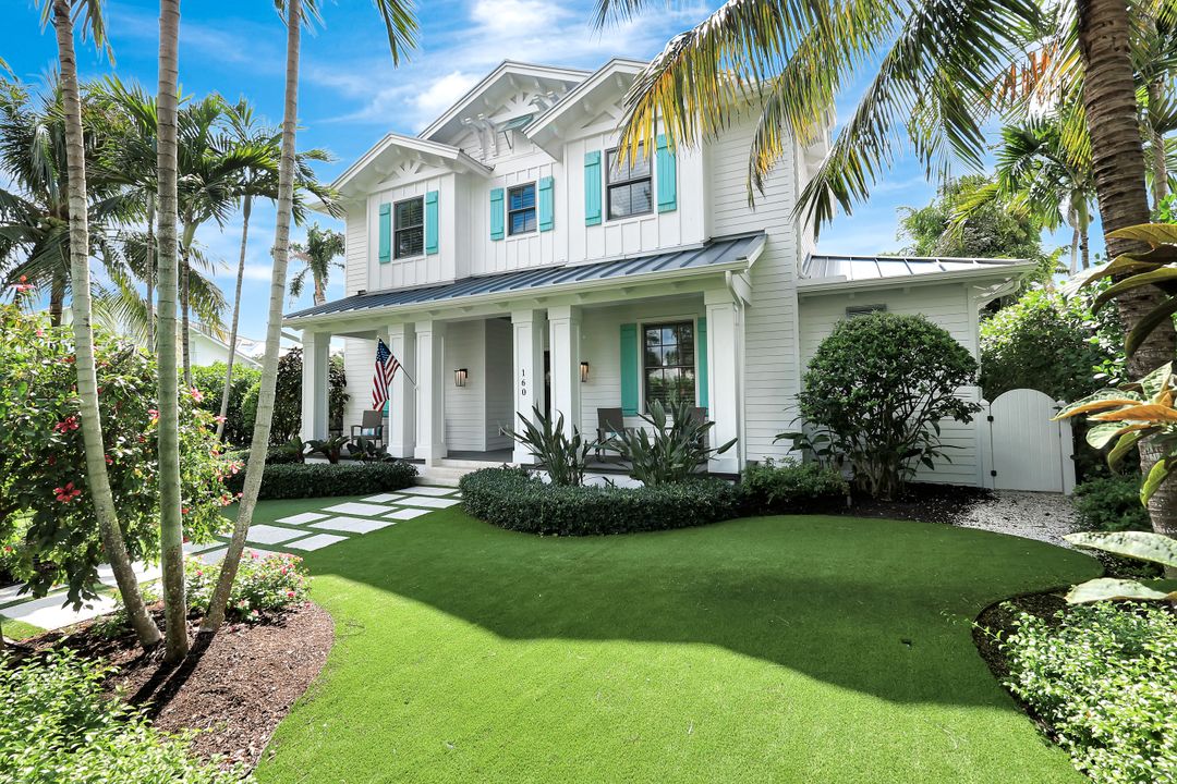 160 Broad Ave S, Naples, FL 34102