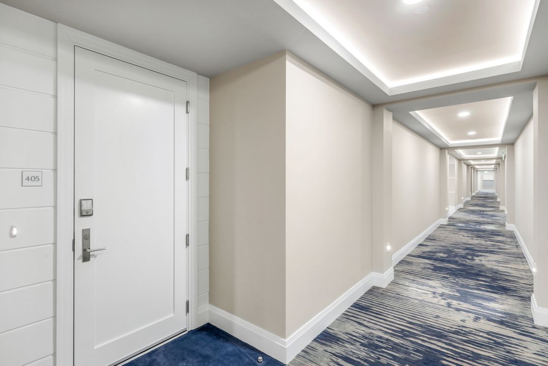 1130 3rd Ave S #405, Naples, FL 34102